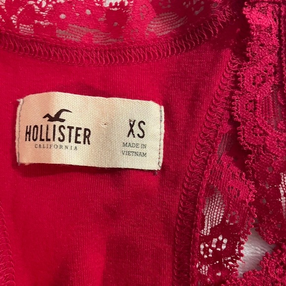 Brand: Hollister 
vibrant red laced tank top 
size xs 
not worn - Picture 3 of 4